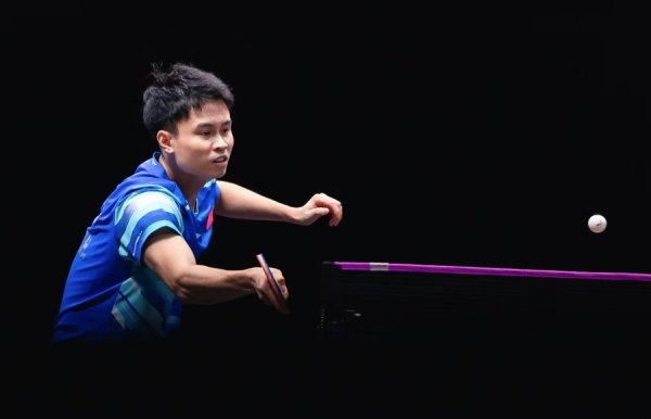 星空体育 WTT多哈冠军赛：国乒小将首轮出局，阻击张本智和的任务交给了周启豪