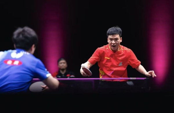 星空体育 WTT多哈冠军赛｜向鹏23分钟速败，国乒男队腾达代还没跨过张本智和这谈关